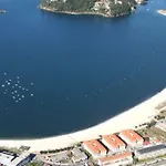 Preciosa Casa En El Casco Historico De Feriehus Baiona